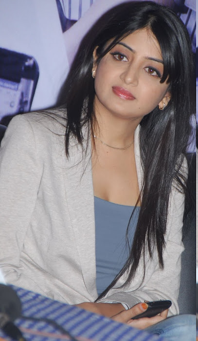 poonam kaur shoot actress pics